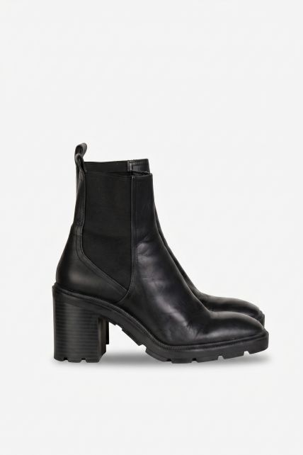 Botas