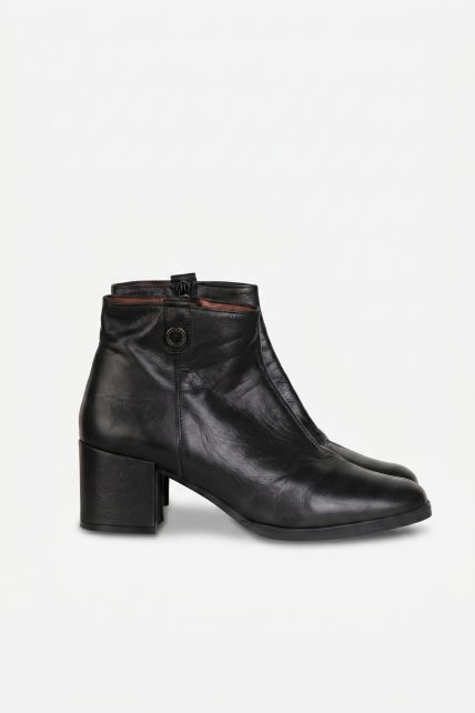 Botas