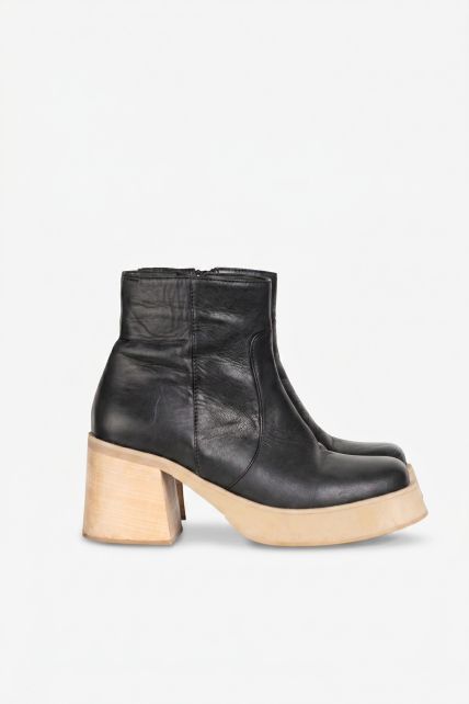 Botas