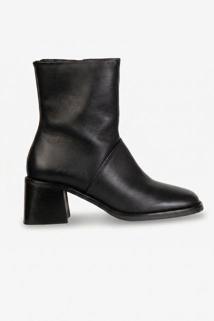 Botas