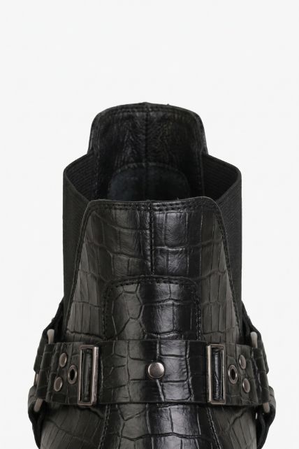 Botas - Second Image